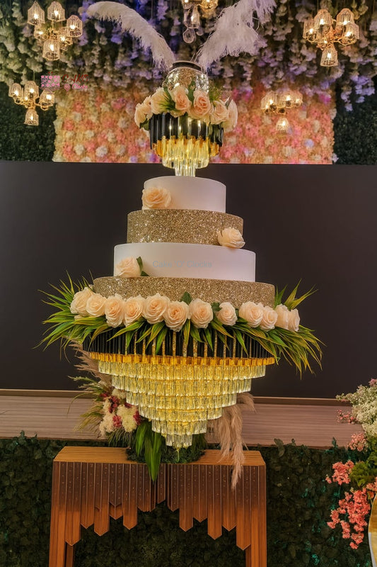 Golden Chandelier Royal Cake